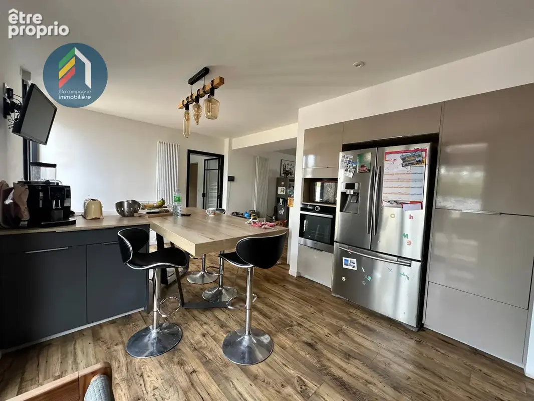 Maison familiale T7, 1000m2 de jardin avec dépendances - photo 4