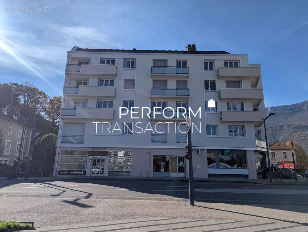 Appartement à LE PONT-DE-CLAIX