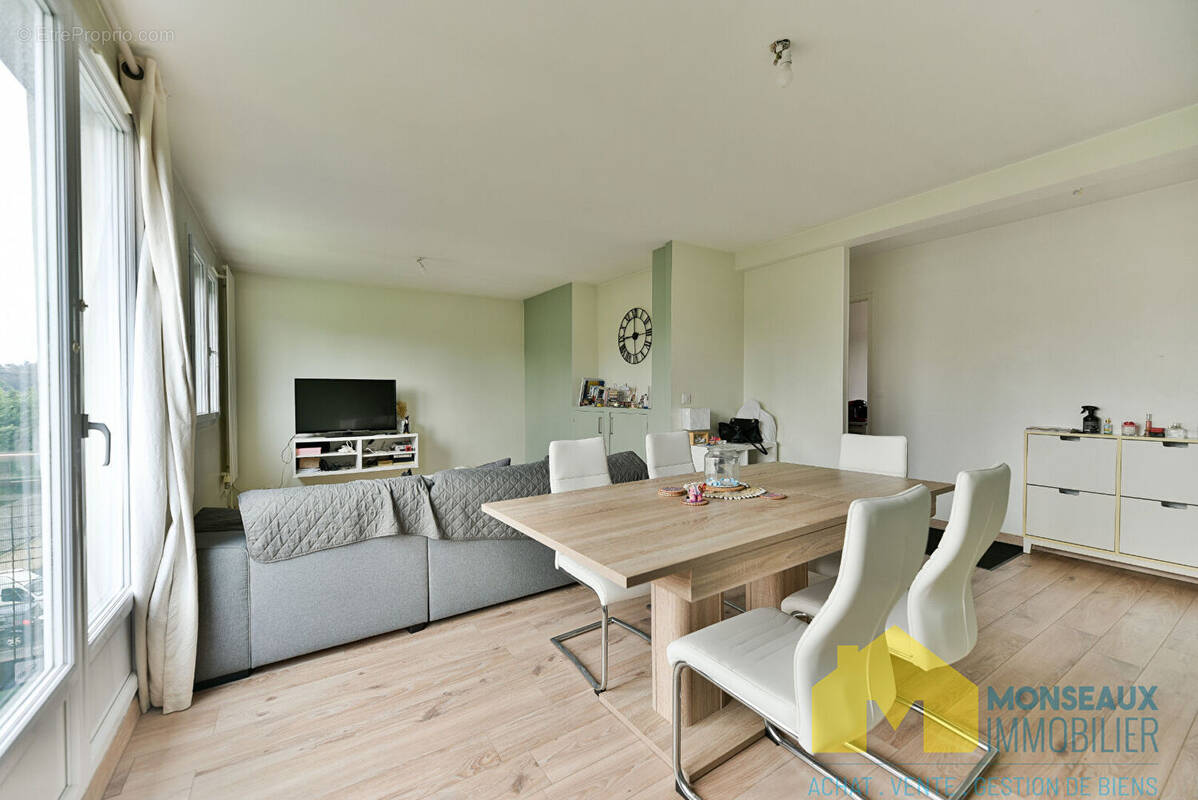 Appartement à EPINAY-SUR-ORGE