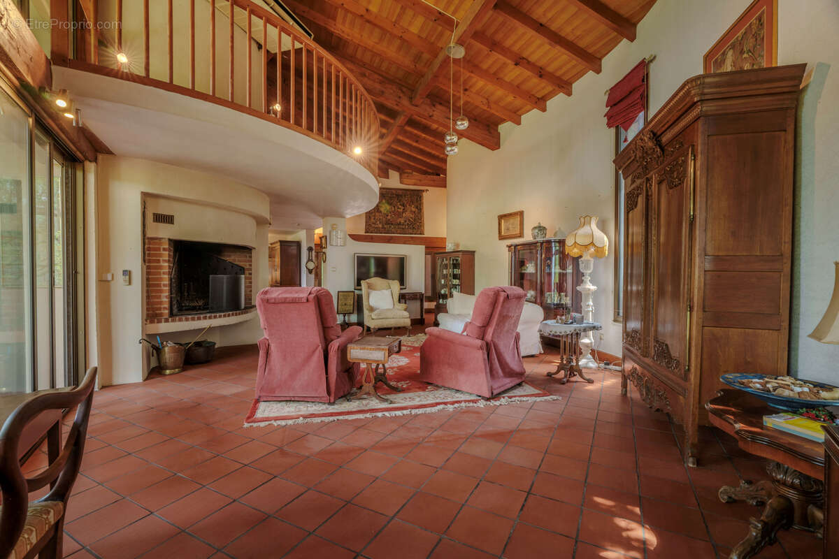 Propriété d'exception sur 35ha avec lac privé et vue panoramique - photo 8