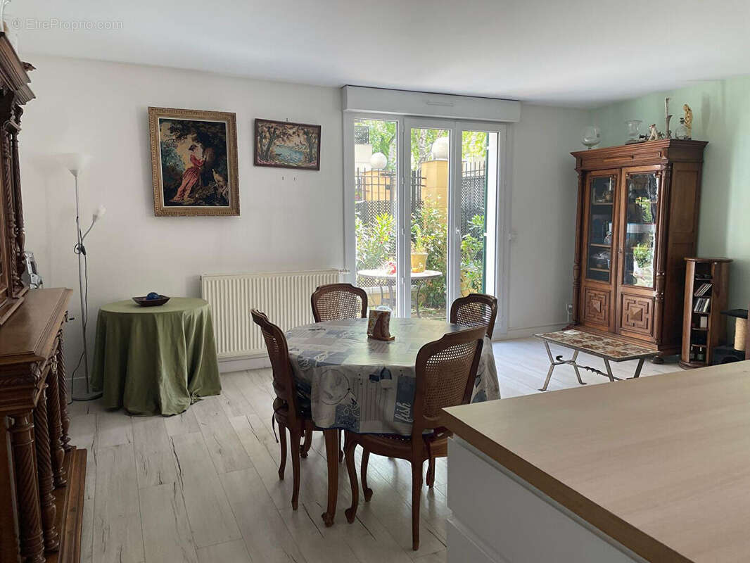 Appartement à SAINT-GRATIEN