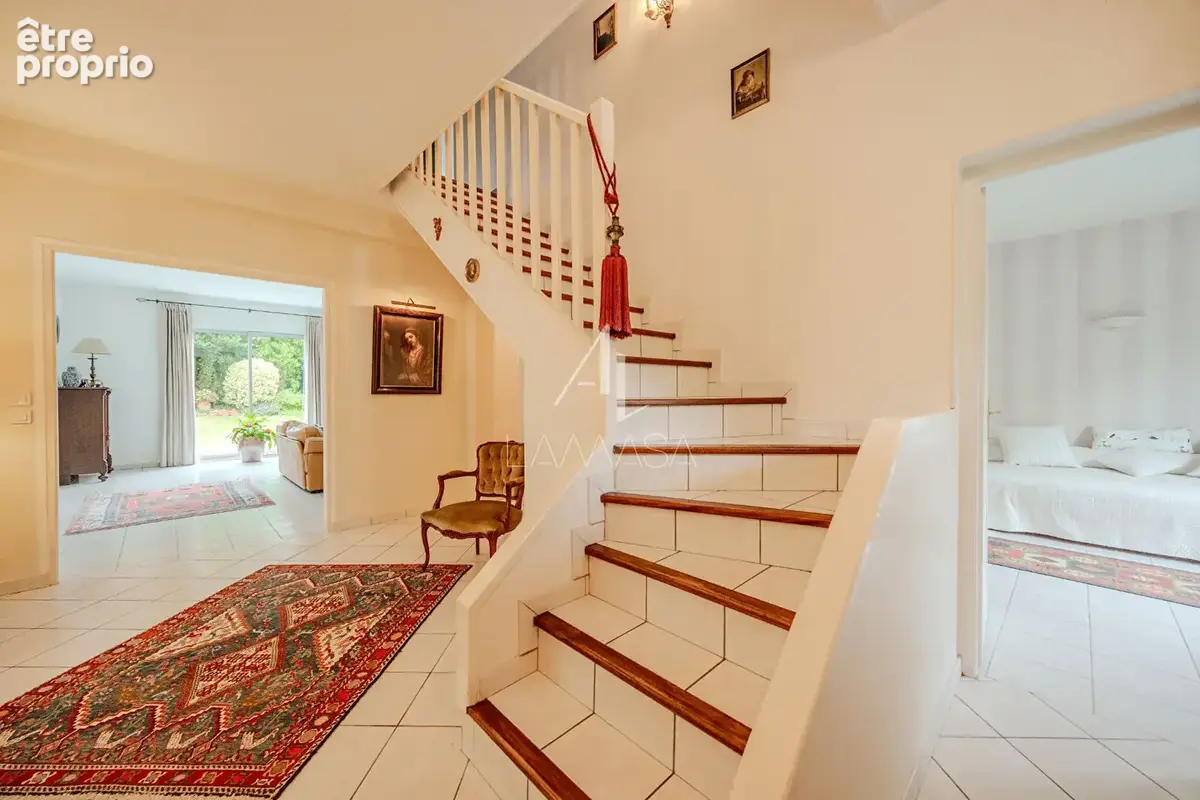 Maison familiale - 222m2 - Saint Thibault Des Vignes - photo 8