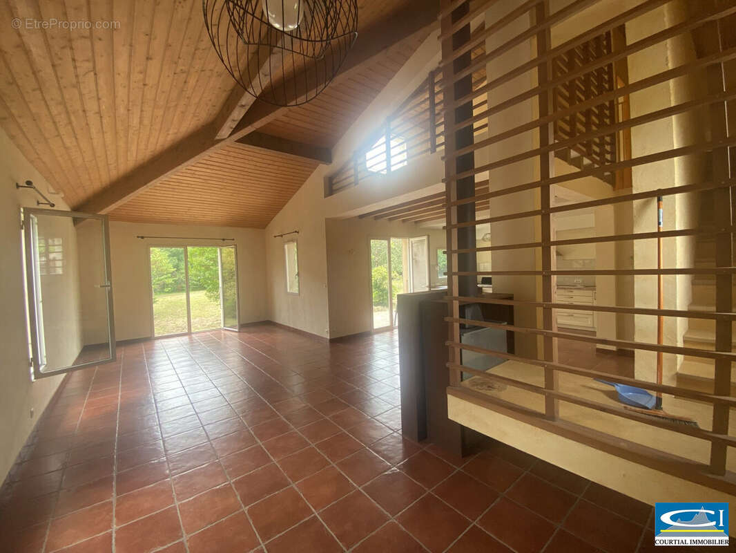 Maison à TOURNON-SUR-RHONE