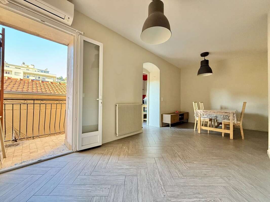 Appartement à MENTON