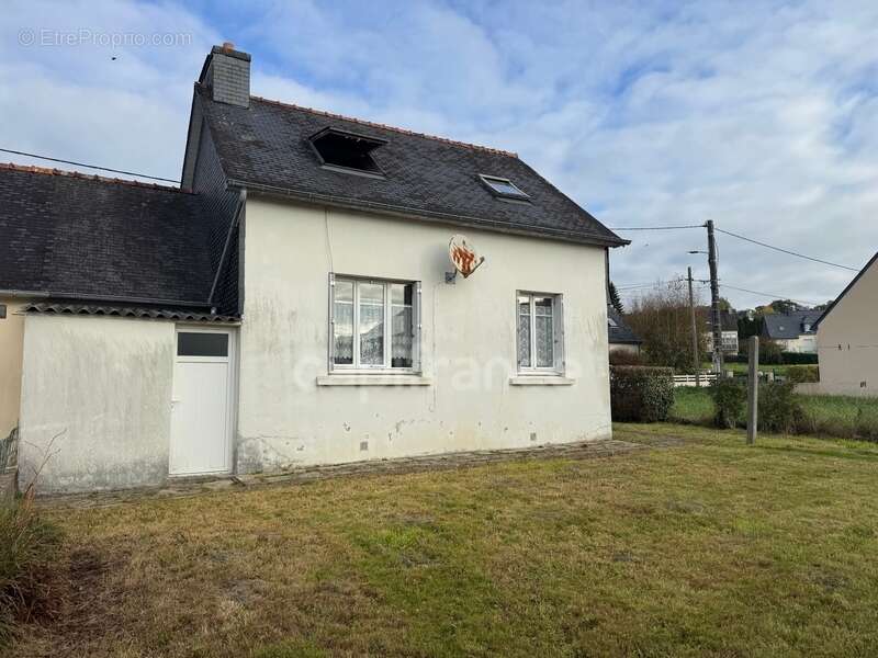 Maison à CARHAIX-PLOUGUER