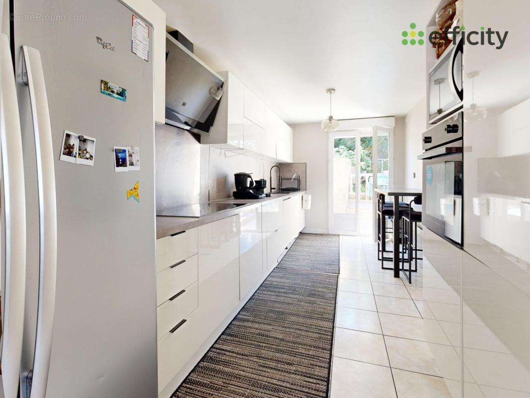 Maison 113 m² à Saint-Fons  - photo 11