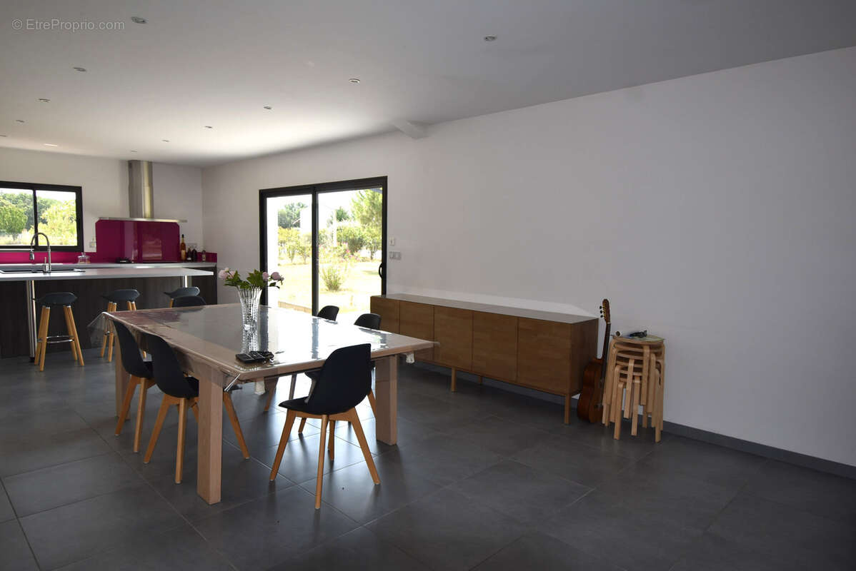 Revel (31250) - maison de 160m2 - zone artisanale - photo 4