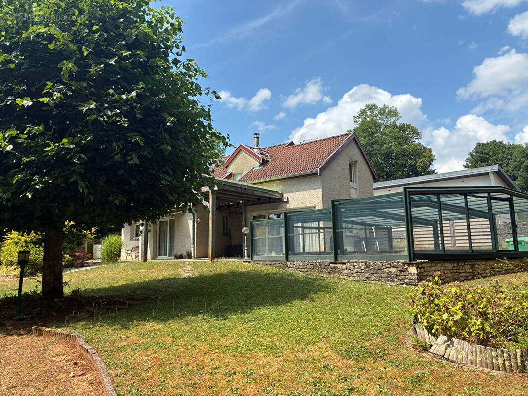 Maison à ECOLE-VALENTIN