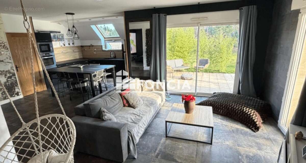 Maison à CERANS-FOULLETOURTE