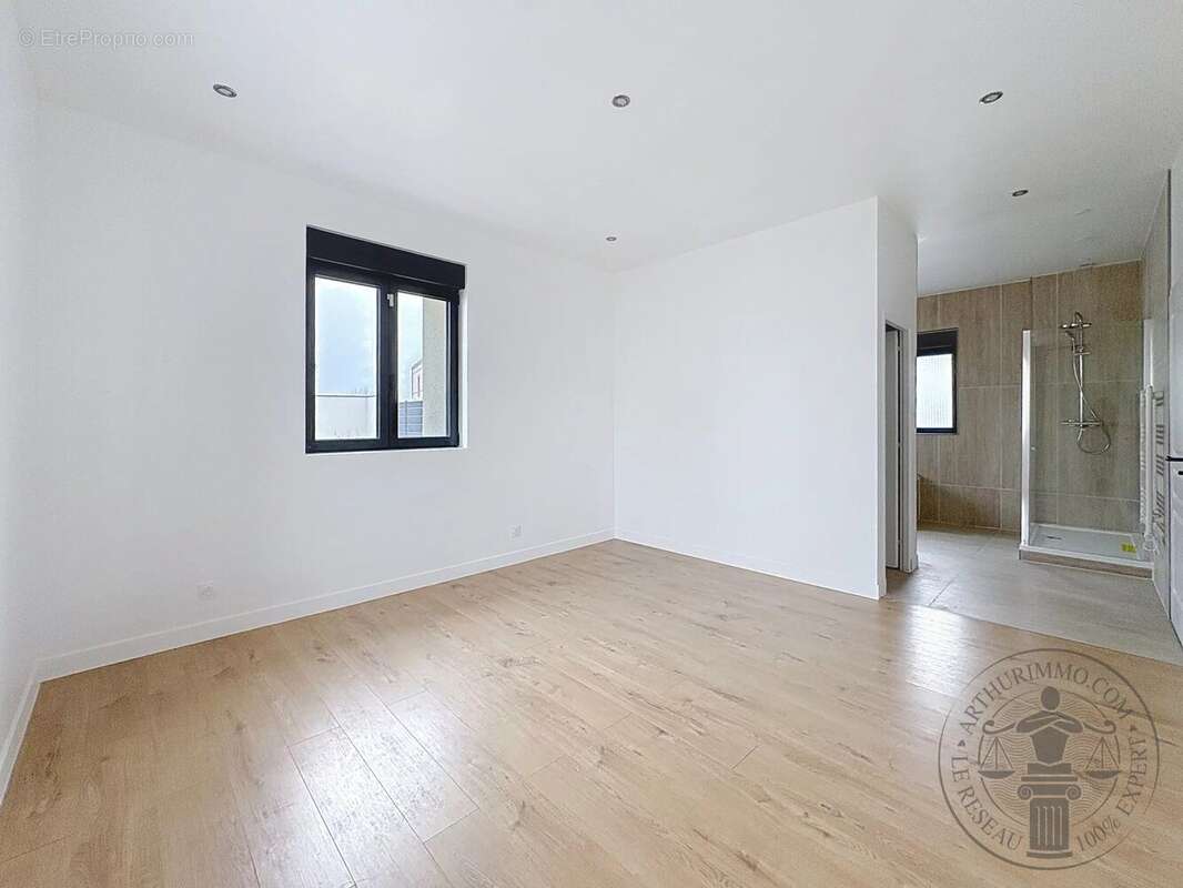 Maison à SAINVILLE