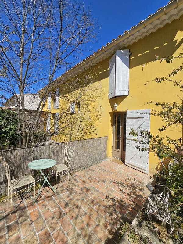 Maison à LA ROQUE-D'ANTHERON