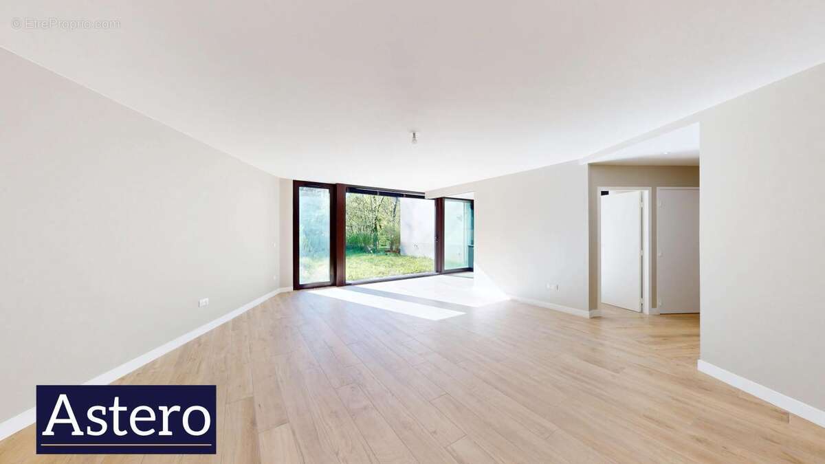 Appartement à VILLE-D'AVRAY