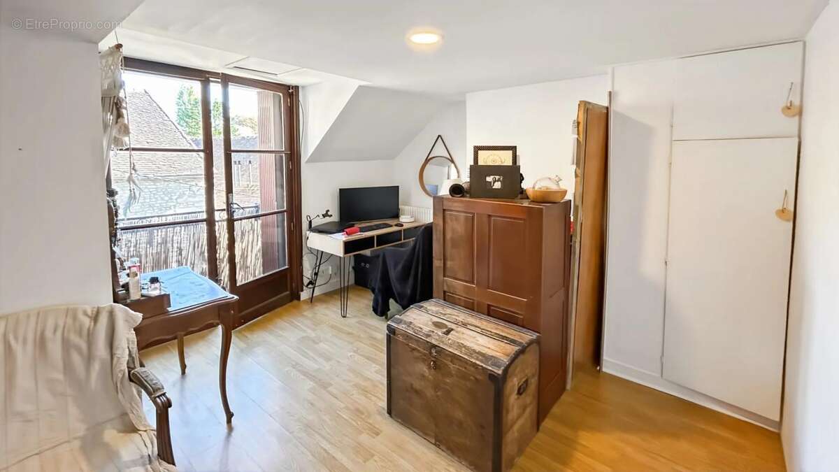 Maison à MONTIGNY-SUR-LOING