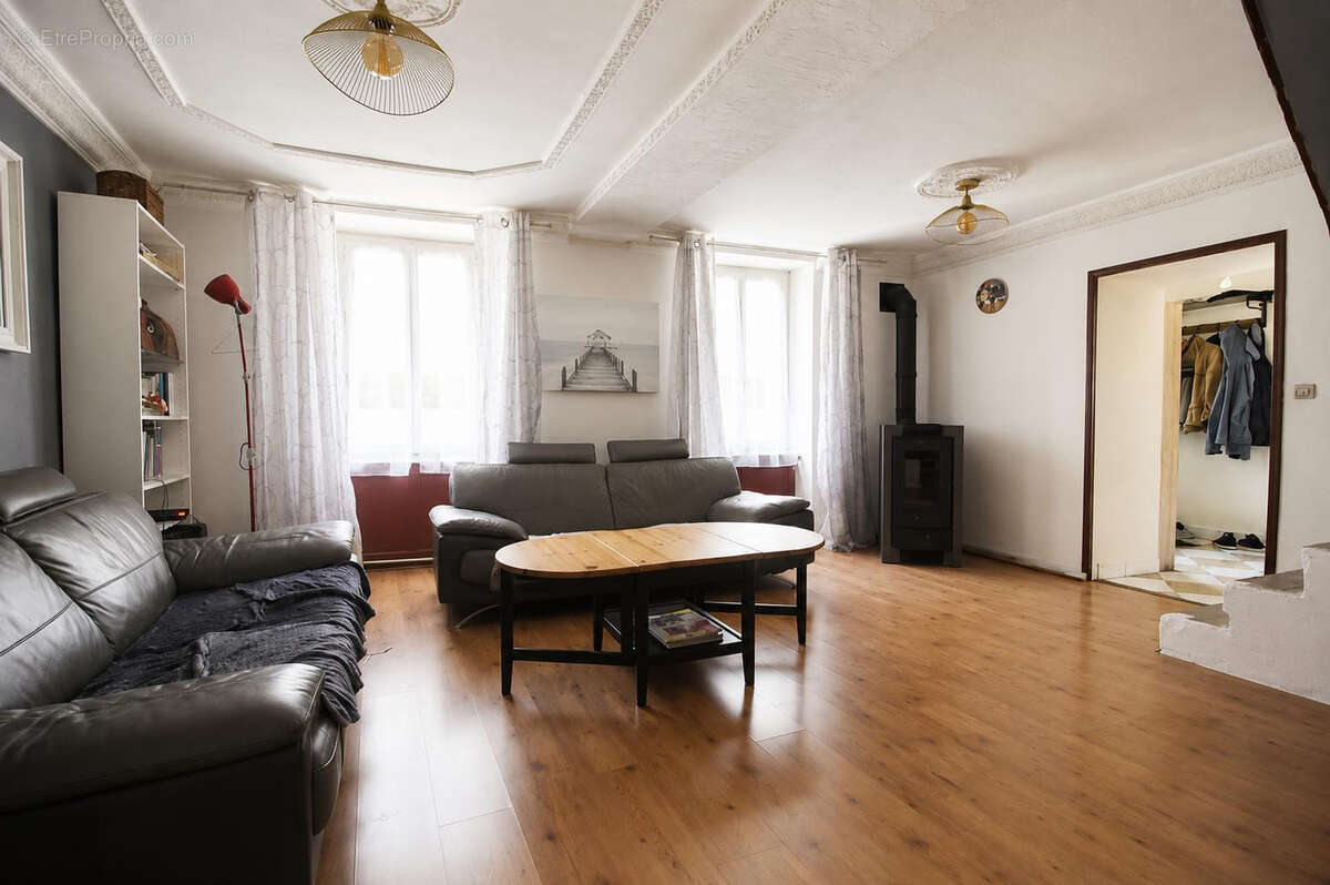 Maison à FONTENAY-SAINT-PERE