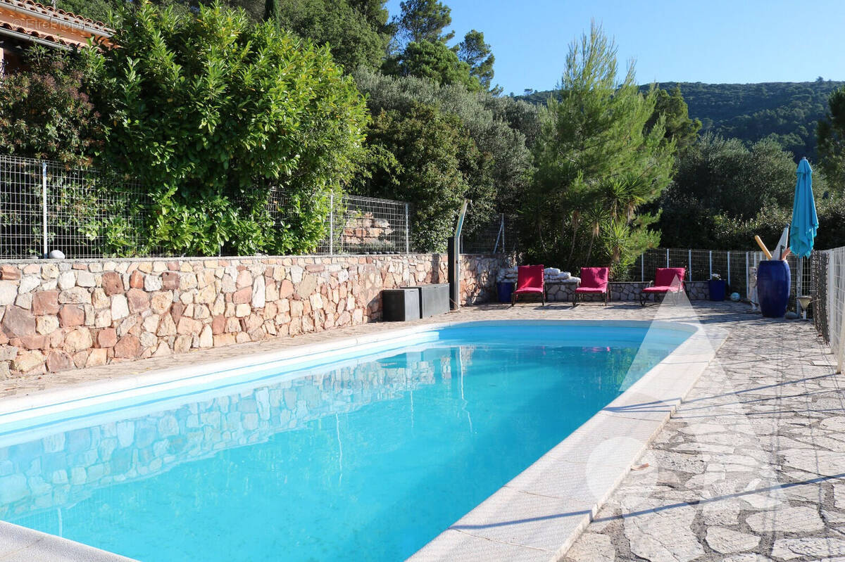 Maison à LE CANNET-DES-MAURES