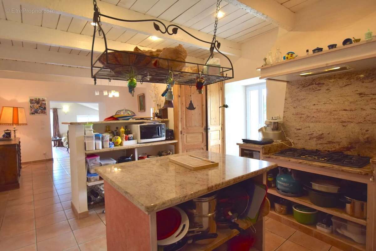 Maison à ALLEGRE-LES-FUMADES