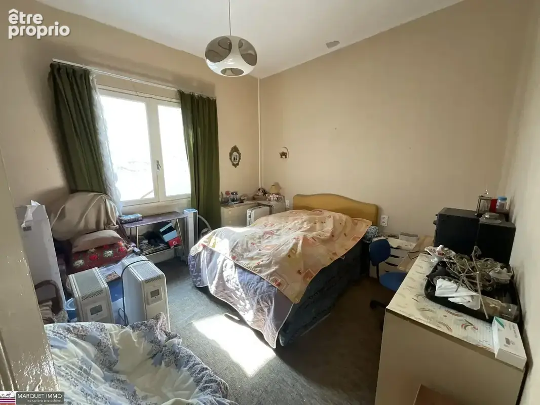 Découvrez cette rarrissime villa T4 avec loggia des années 30 à remettre au goût du jour, de plain-pied d'une surface habitable  - photo 8