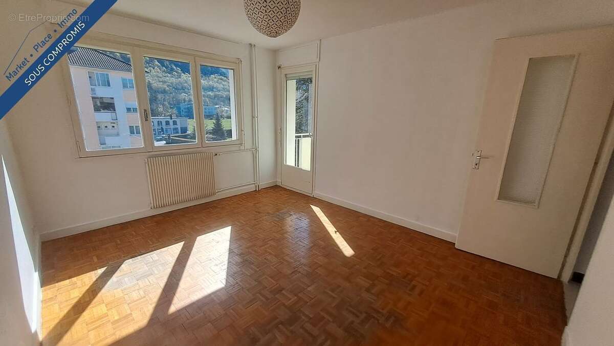 Appartement à CHALLES-LES-EAUX