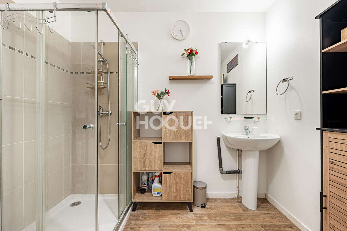 Appartement à GENNEVILLIERS