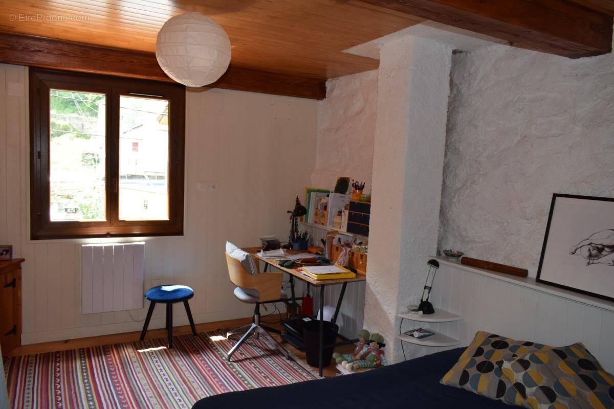 Maison à CAMPAGNA-DE-SAULT