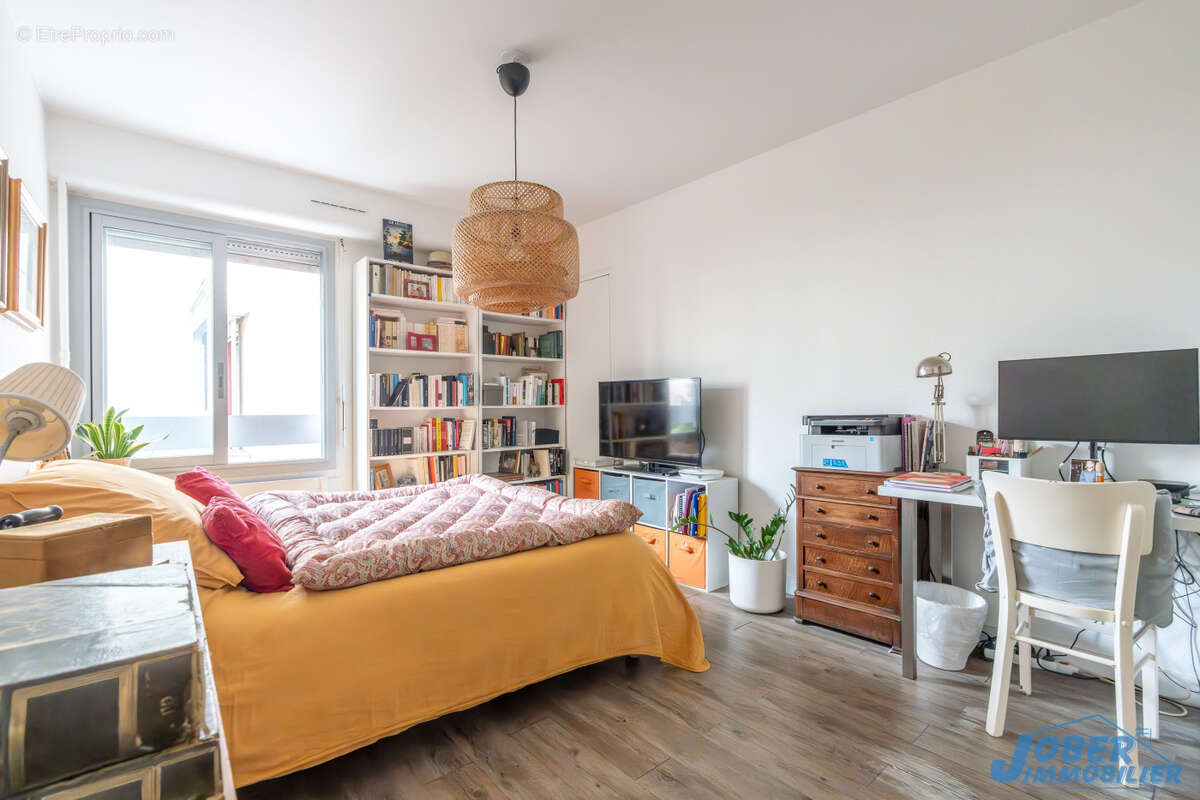 Appartement à NOGENT-SUR-MARNE