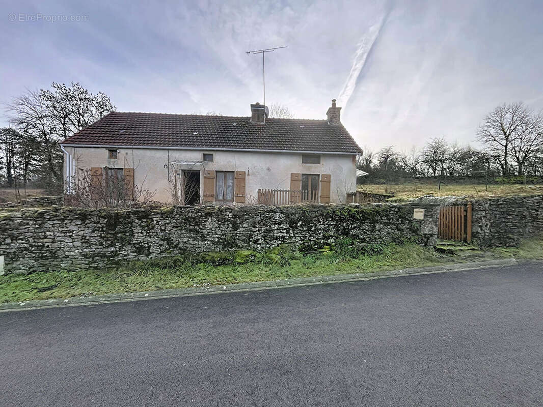 Maison Salives 2 pièce(s) 71 m2 - photo 2