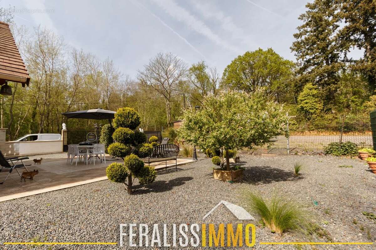 Maison à VAUX-SUR-SEINE