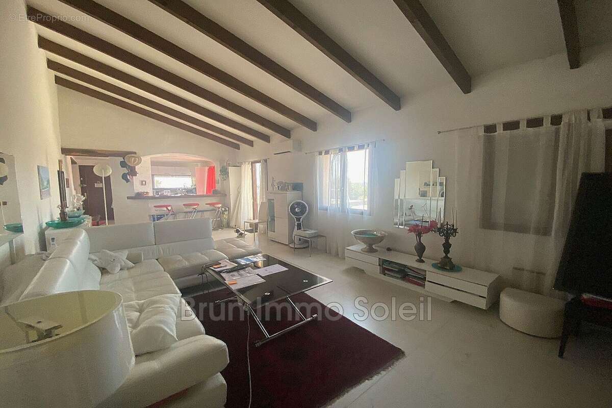 Maison 150 m² à Cagnes-Sur-Mer  - photo 3