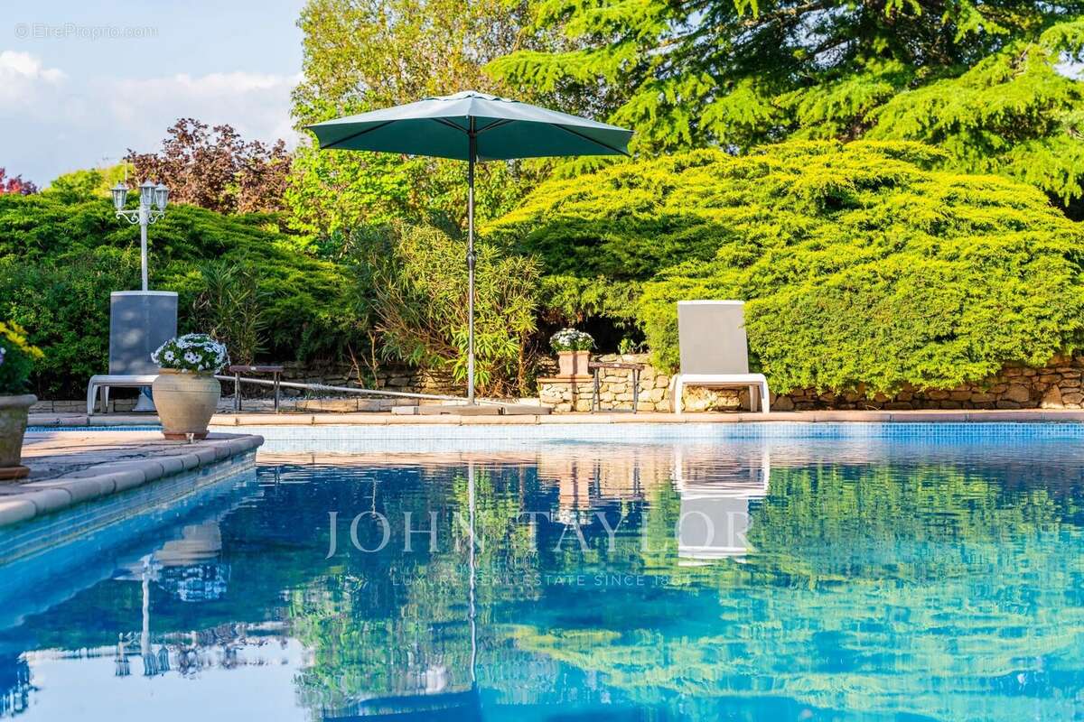 Exclusivité Aix Sud- Maison de plain pied- piscine- grand garage sécurisé. - photo 24
