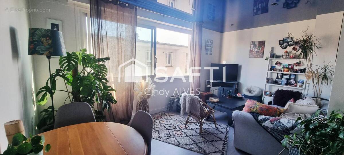 Photo 1 - Appartement à BRIVE-LA-GAILLARDE