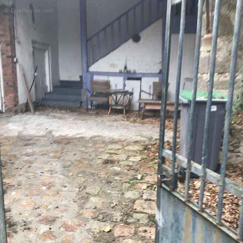 Appartement à LUSSAC-LES-EGLISES