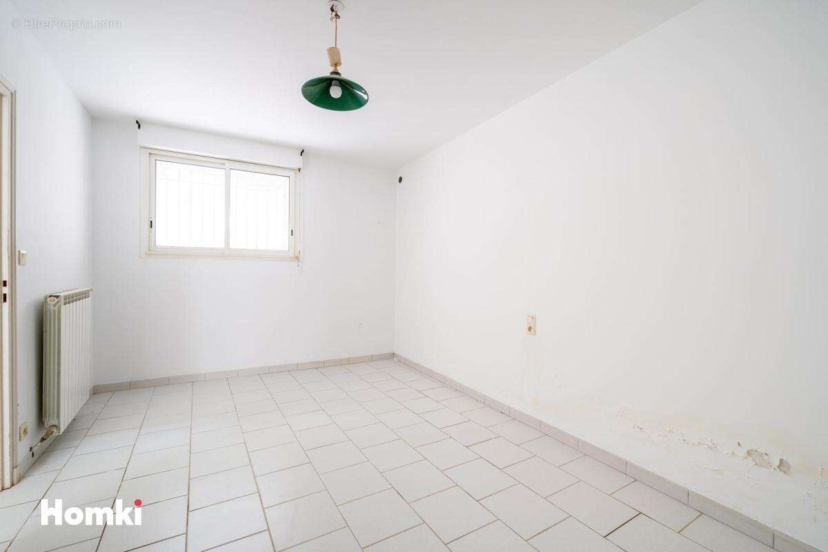 Immeuble T11 de 220 m2 à Apt 84400, Avenue de Verdun - photo 6