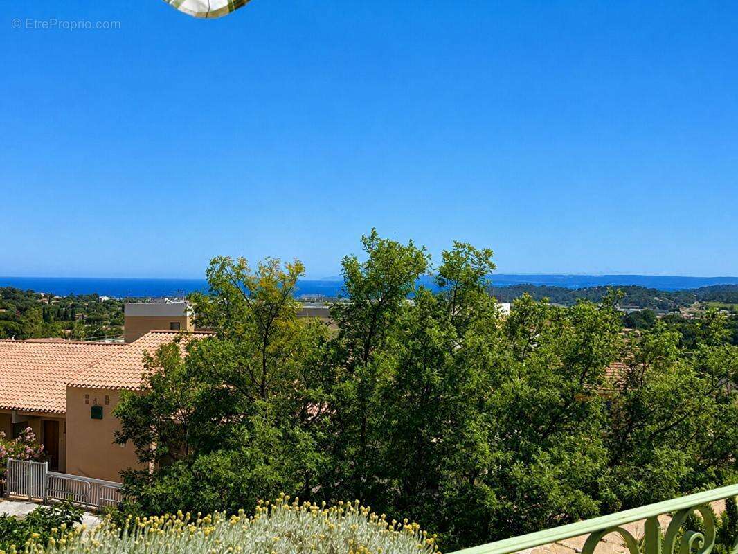 Bormes-les-mimosas - le pin - appartement vue mer aux allures de villa - photo 4