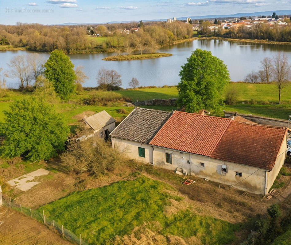 Maison à VILLARS-LES-DOMBES