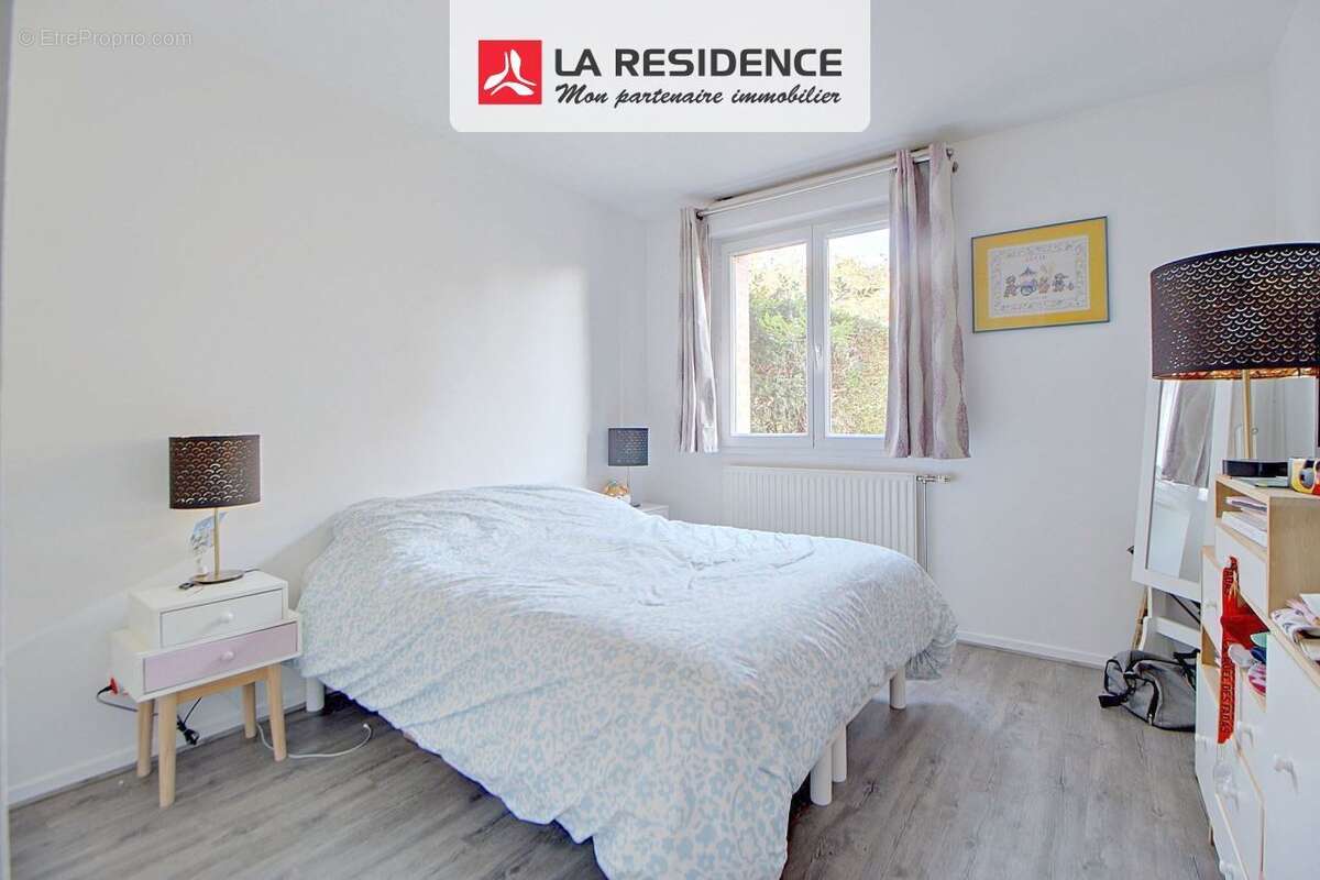 Appartement à VERNEUIL-SUR-SEINE