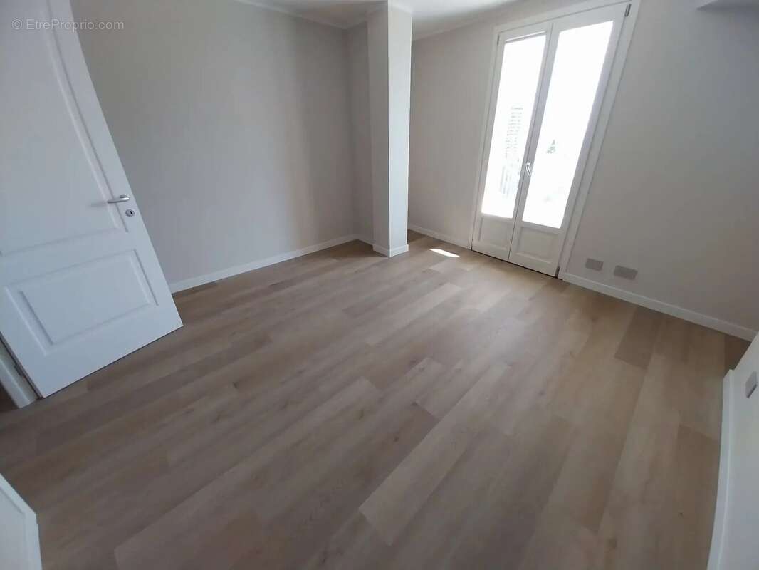 Appartement à ROQUEBRUNE-CAP-MARTIN