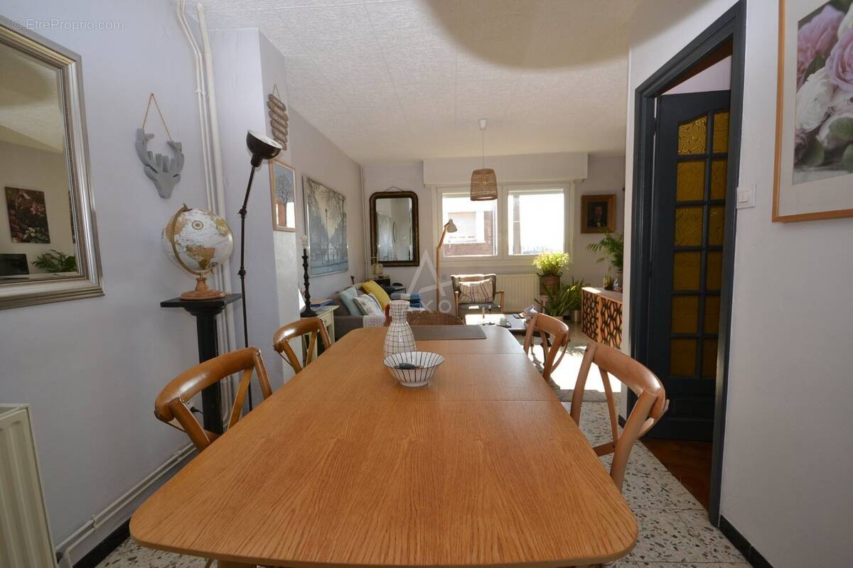 Maison à HAZEBROUCK