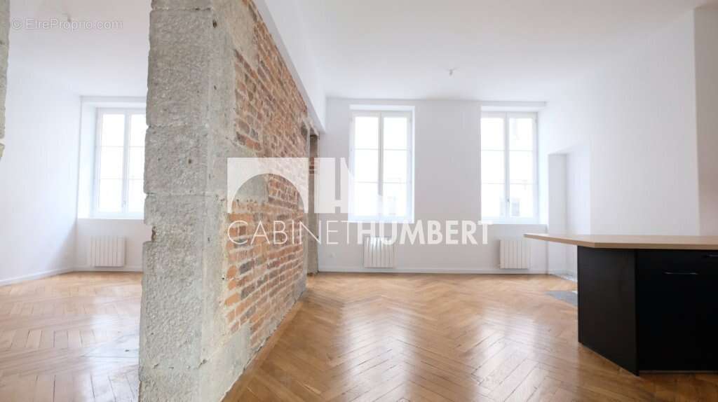 Appartement à SAINT-ETIENNE