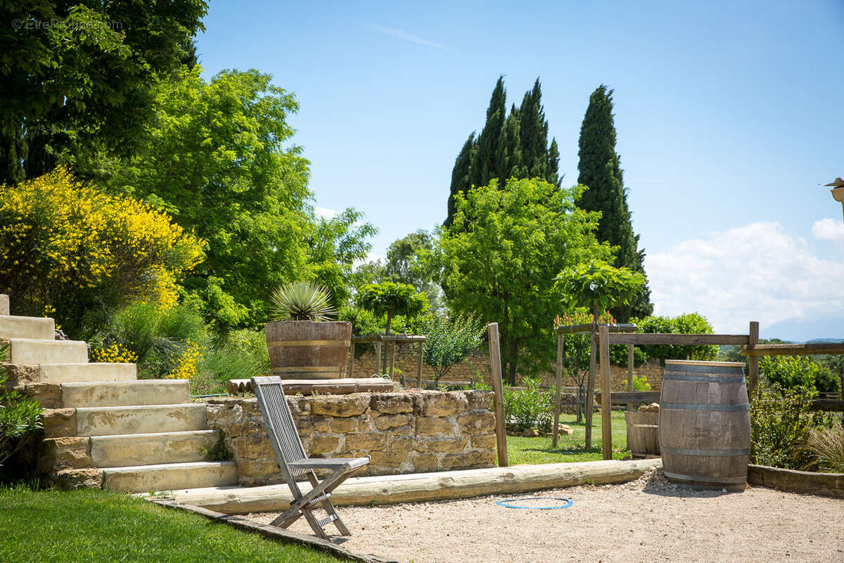 Maison à GRIGNAN