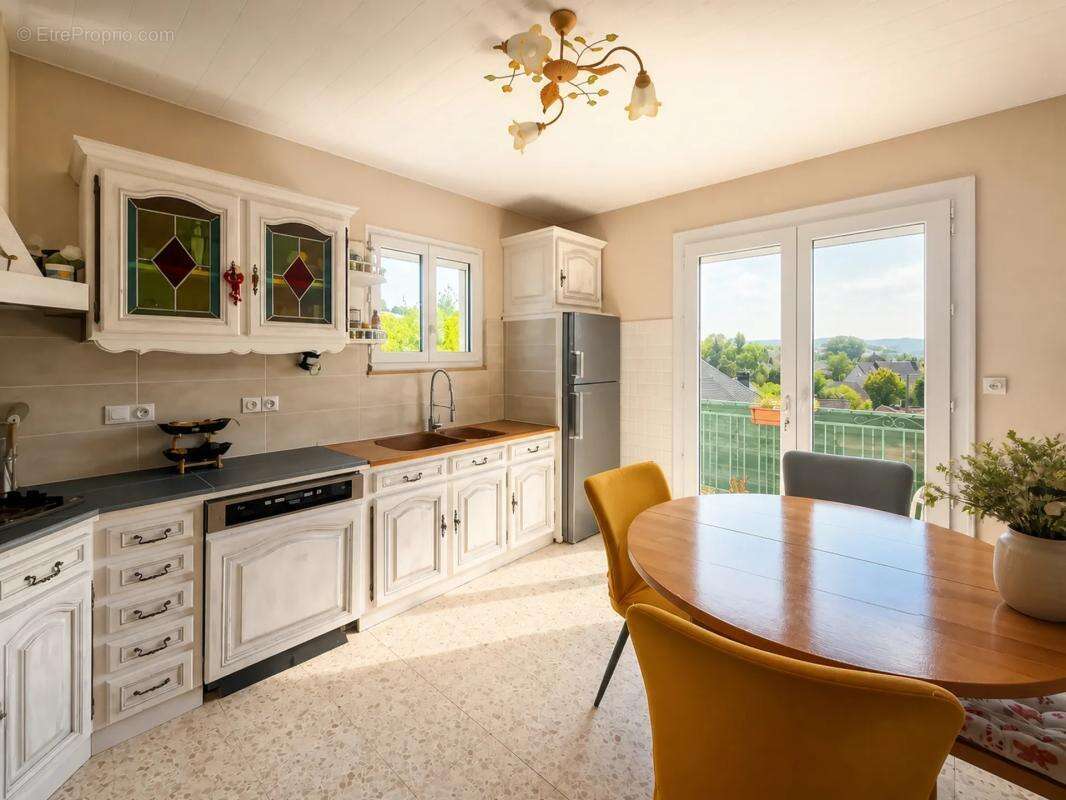 Maison de 6 pièces de 152 m² à Brive-la-Gaillarde - photo 3