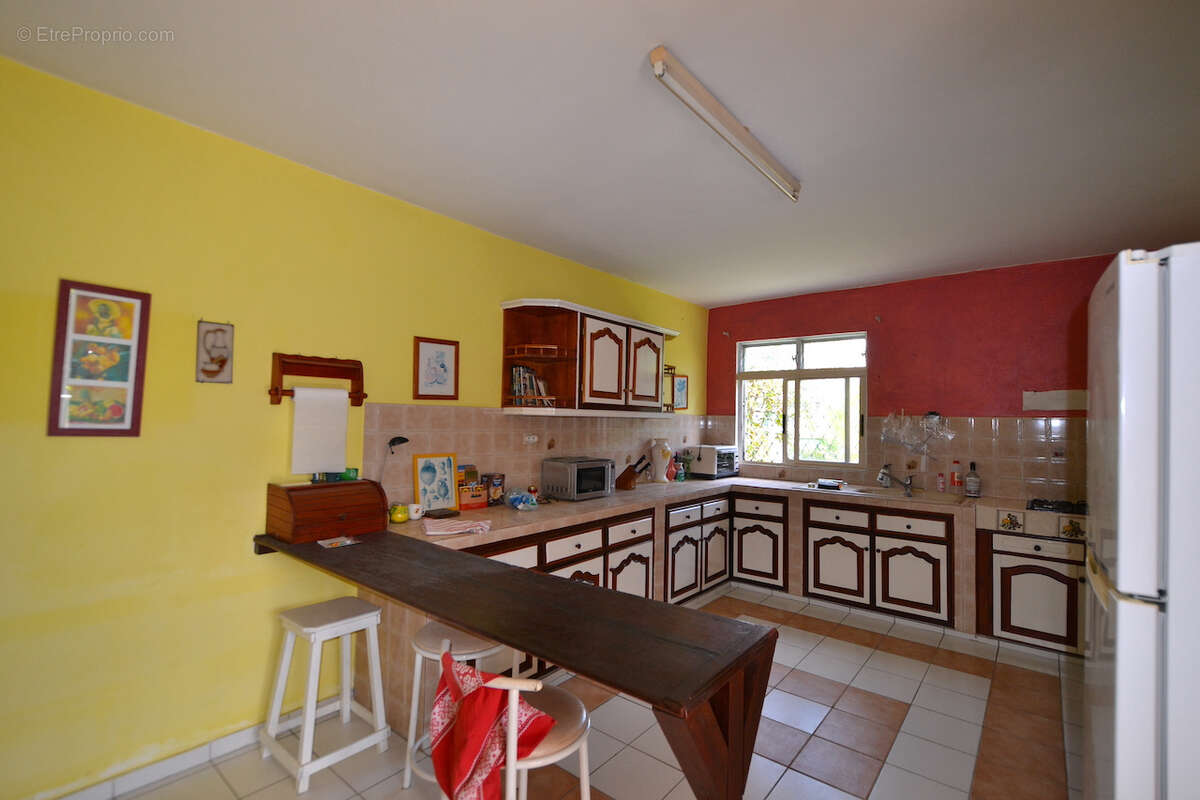 Maison à LES ABYMES