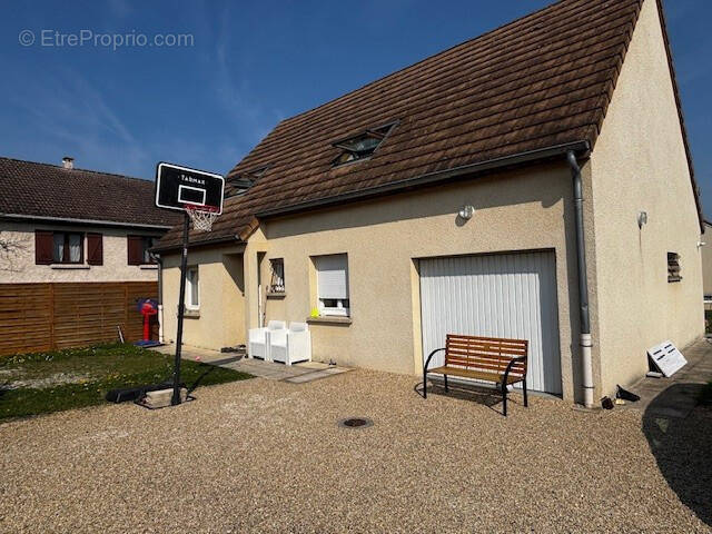 Maison à CHATENOY-LE-ROYAL