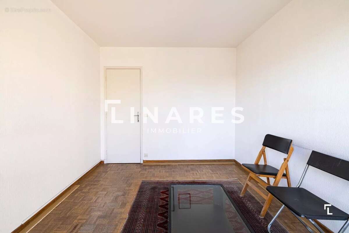 PRADO MED - Cabinet Médical de  83m² - Terrasse - 13008 Rond point du Prado - photo 4