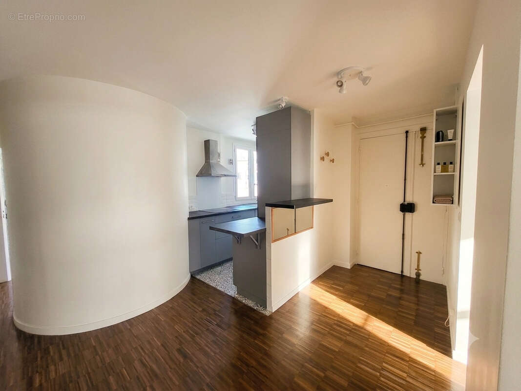 75018 paris -  appartement 3 pièces 63 m2   lamarck-caulaincourt / montmartre - photo 2