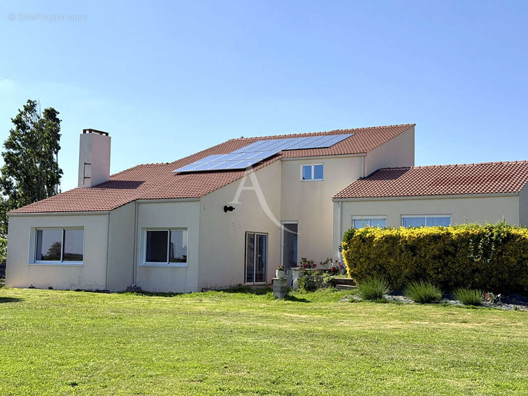 Maison à LA JONCHERE