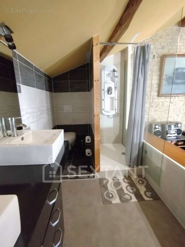Charentaise de caractère  276 m² habitables  4 chambres  dépendances - photo 13