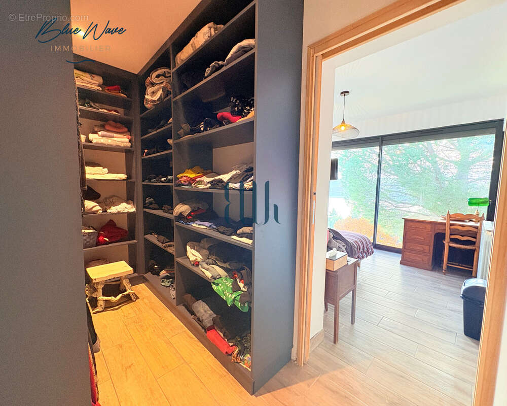 Maison à SAINTE-CROIX-DU-VERDON