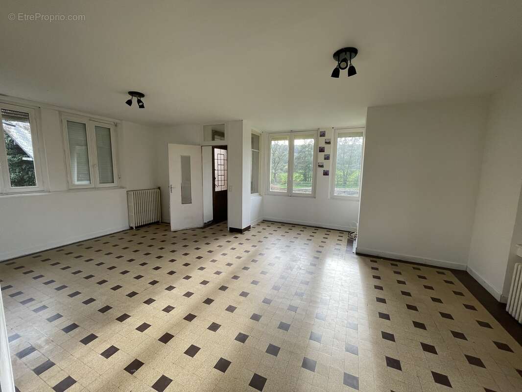 Maison à POIX-TERRON