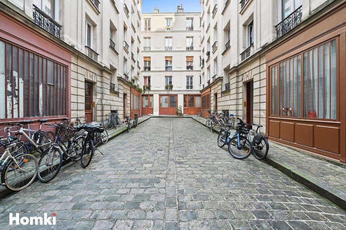 Appartement à PARIS-18E