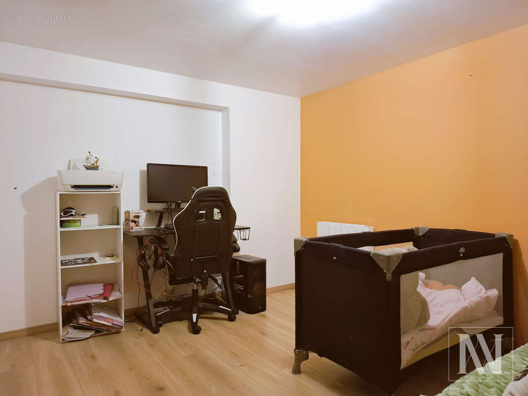 Maison à MONTSUZAIN